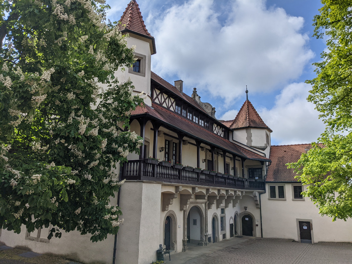 Graf Eberstein Schloss Innenhof 2021 1200